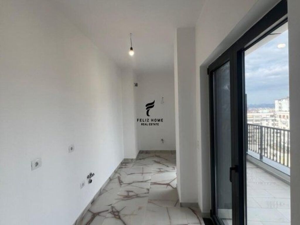 ZYRE ME QERA 108 M2 RRUGA E BARRIKADAVE 100.000 LEKE FH-65956