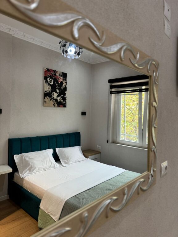 Jepen 2 Studio tek Kryqezimi i  21 Dhjetorit