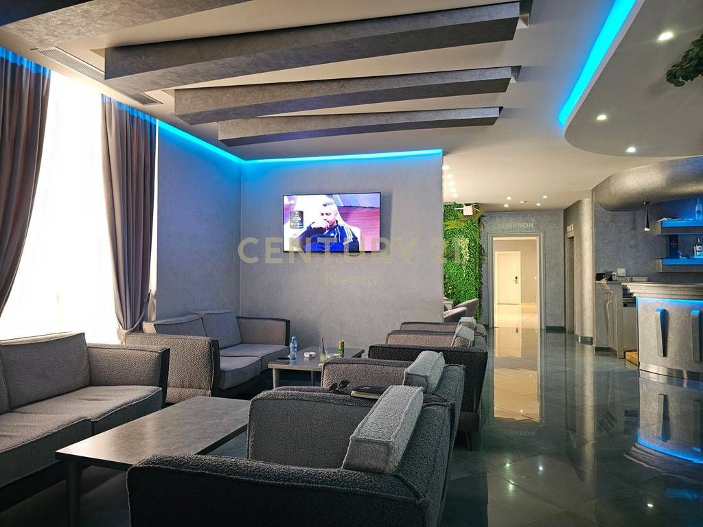 Multifunctional building for rent in Sauku i Ri