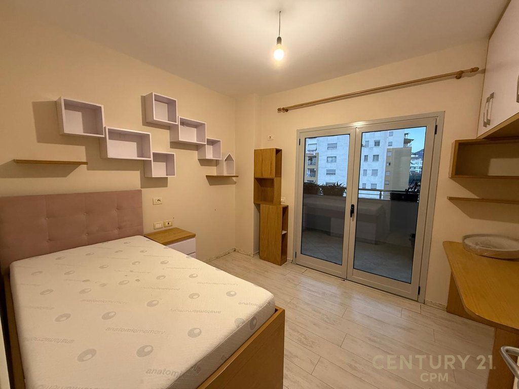 NE KOMUNEN E PARISIT JEPET APARTAMENT 2+1 PER QIRA