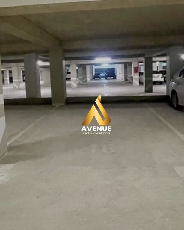 POSTO AUTO IN VENDITA – CENTRO, TIRANA