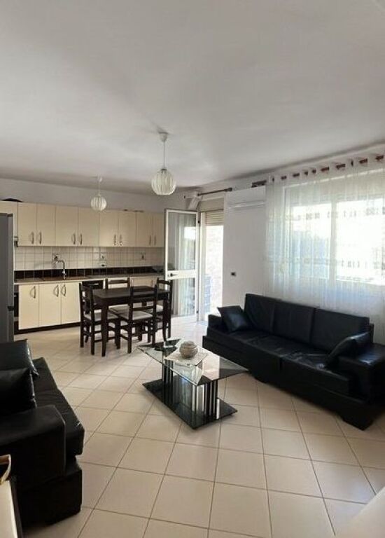 Apartament 1+1 me qira tek Liqeni i Thate