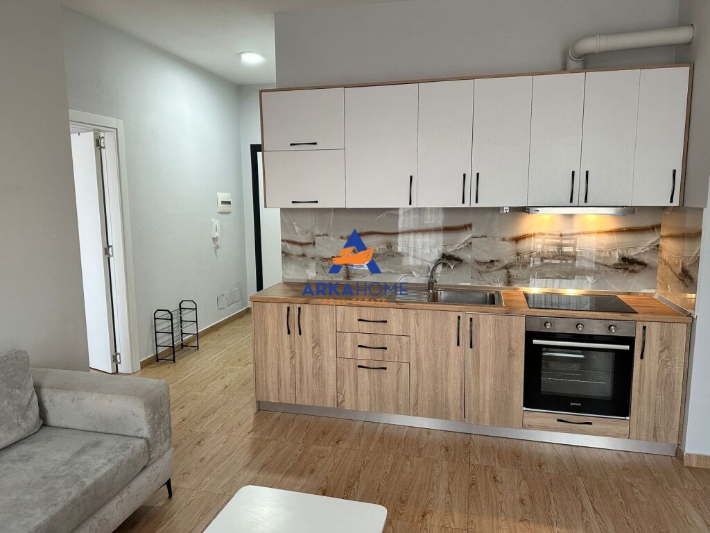 APARTMENT FOR RENT 1+1 "RIZA CERVOA, PAZARI I RI" 50000 LEKE