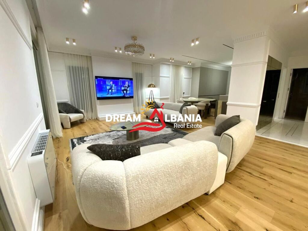 Super Ville di Lusso+Piscina in Affitto a Mjull Bathore, Residenza Elysium (ID 4251441)