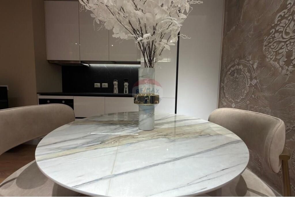 🏡 Super Studio Apartment for sale – Skënderbej Square