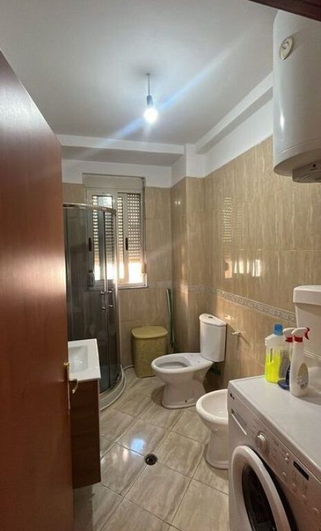 Apartament 1+1 me qira tek Liqeni i Thate