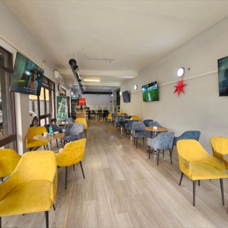 Commercial space for rent on Siri Kodra street! 1,800 € /Month Total area 165m2