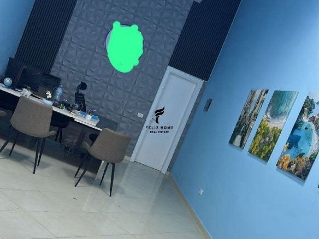 SHOP FOR RENT 40 M2 ASTIR 50,000 LEKE FH-65981