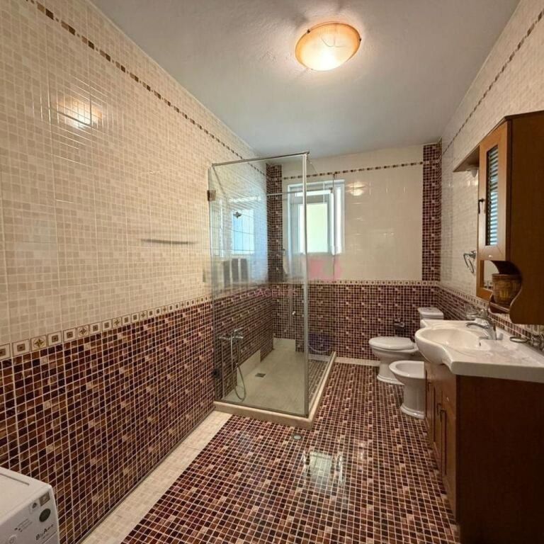 Affittasi appartamento 1+1 in Via Elbasanit