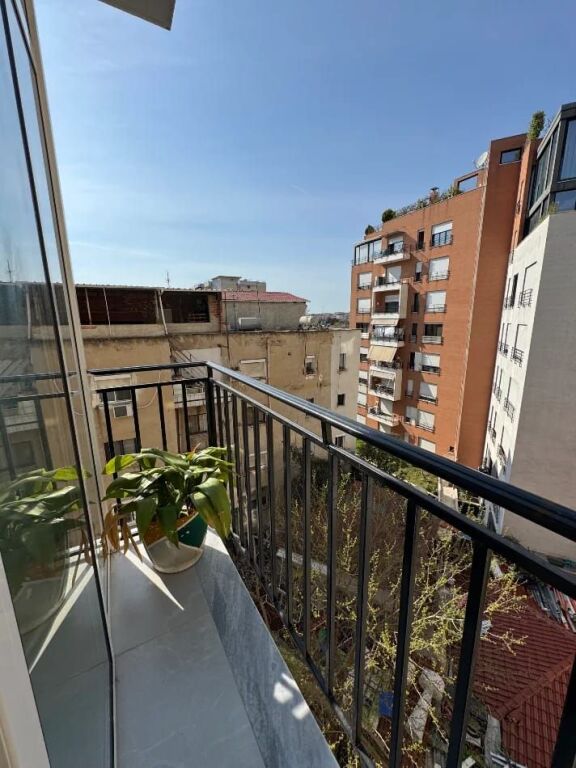 Mine Peza Jepet me Qera  Apartament 1+1
