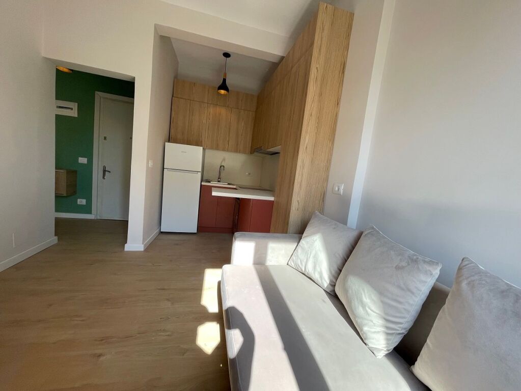Apartament 1+1 me qera tek Rruga e Durrësit, Ish Ambasada Jugosllave