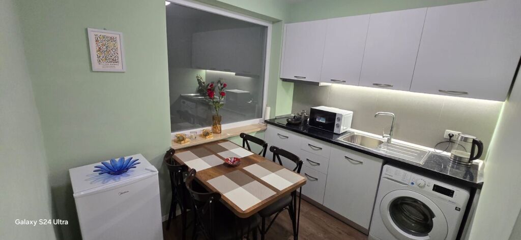 🏡 Apartment 2+1 for rent  📍 Location: Myslym Shyri, next to the Well store 💰 Price: 80,000 lek / month