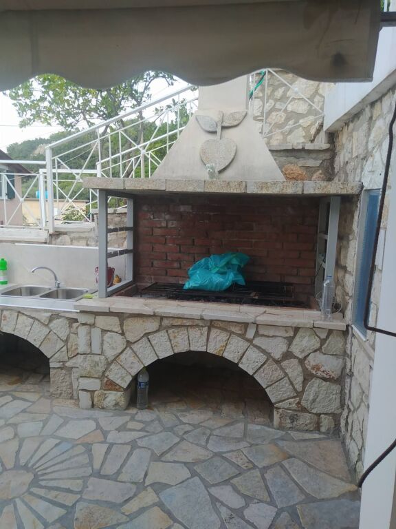 Maisonette në fshatin Piqeras