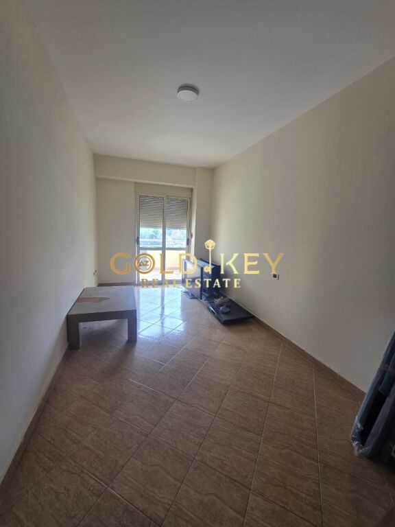 🔲 APARTAMENT 1+1 ME QERA RROTA KUQE PLAZH DURRES