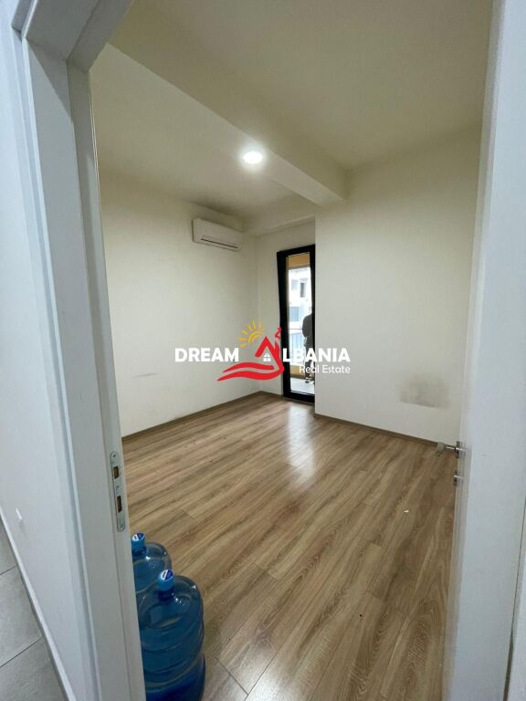 Business Premises for Rent Kavaja Street, At Square 21 (ID 42611415)