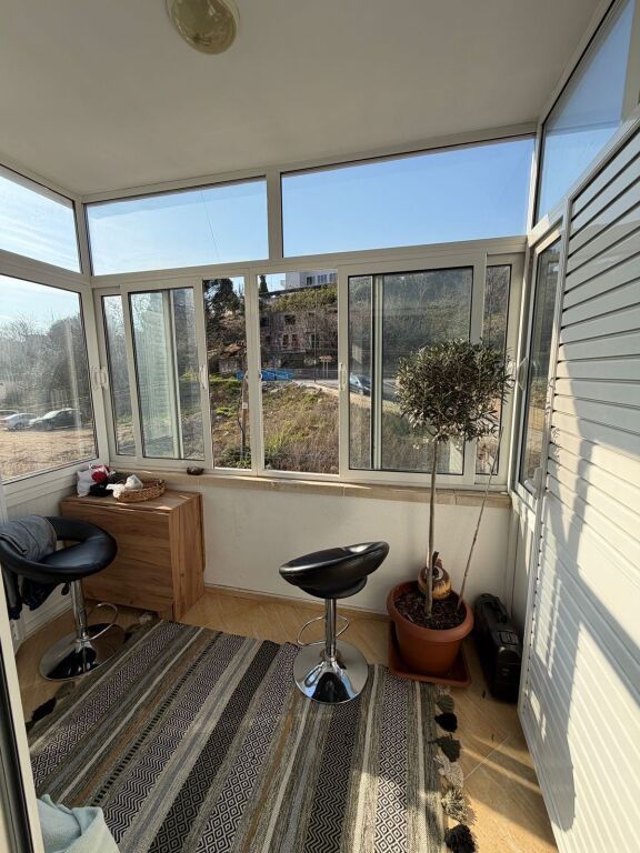 Shitet, Apartament 2+1+2, Fresk, tek shkolla 17 Shkurti,Tiranë.