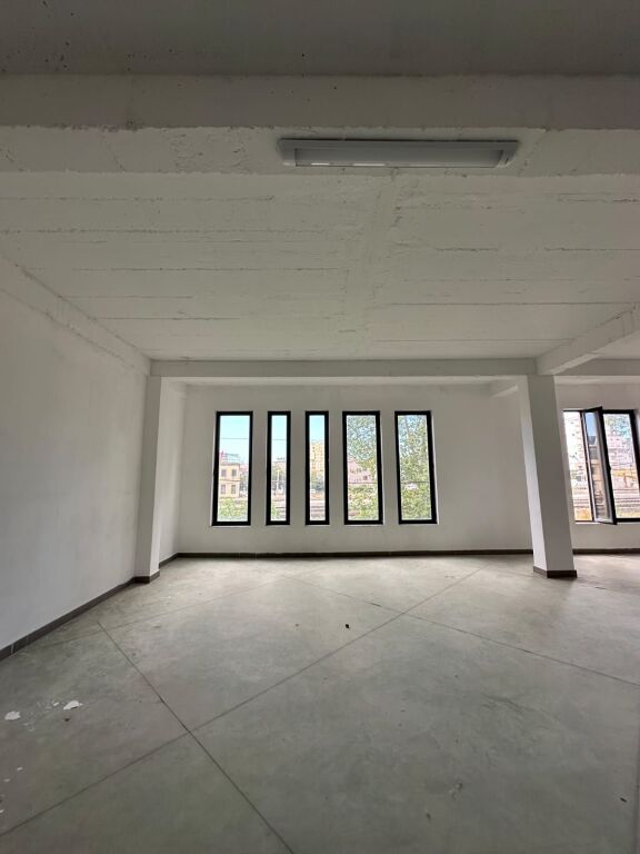 🏡 Shitet Godine 2 Kateshe ne Durres, prane Ures se Dajlanit