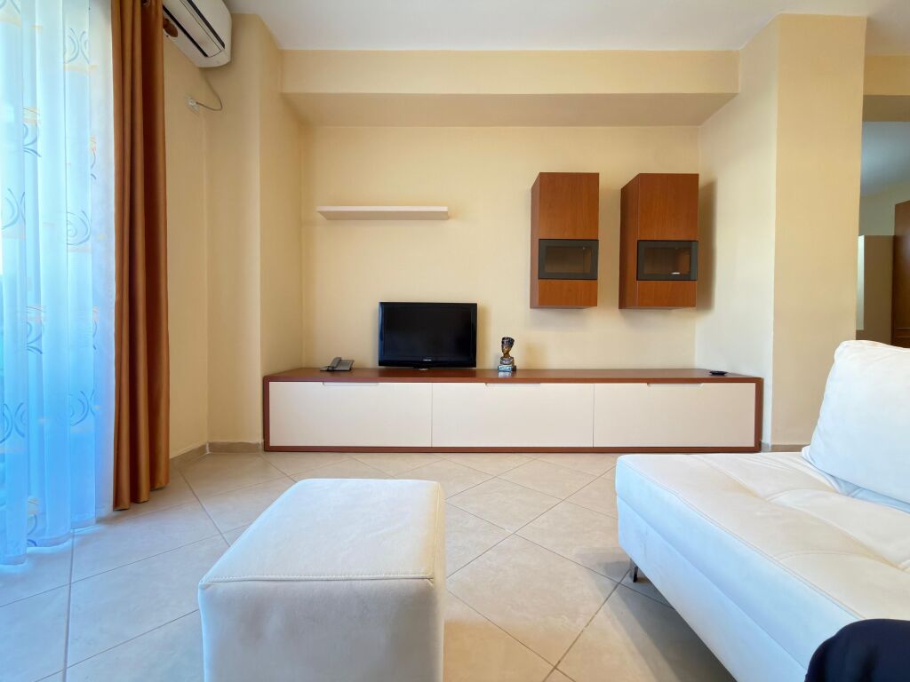 Apartament 2+1 me qira! Zogu i zi