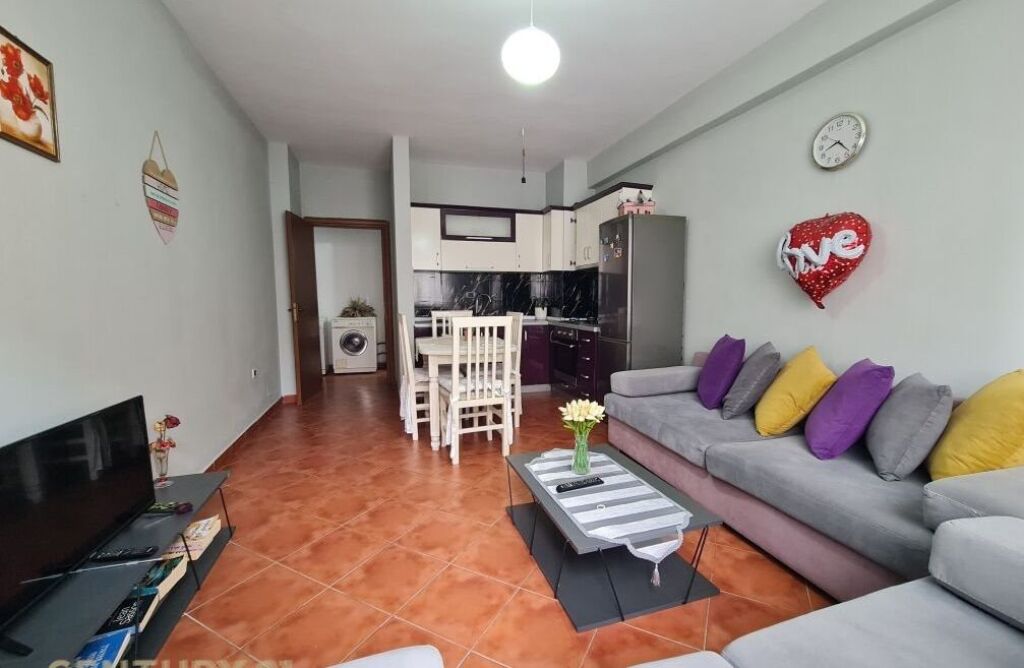 Appartamento 1+1 in affitto ad Astir