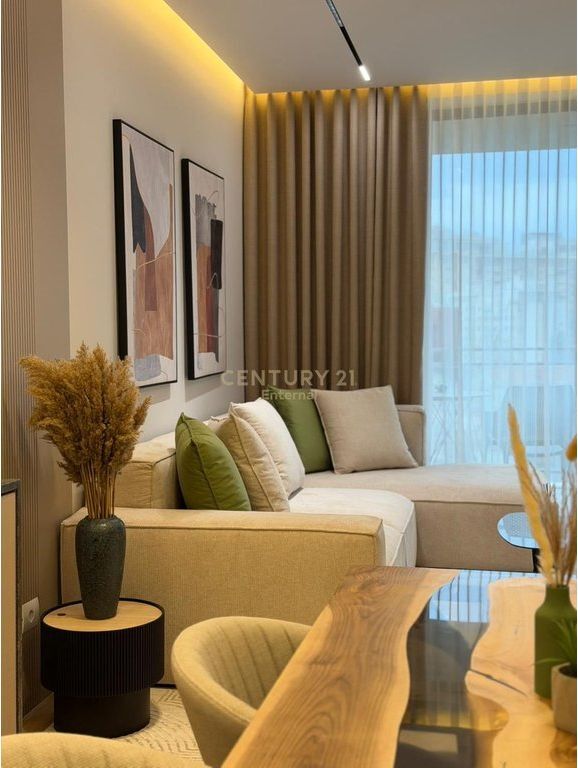 Luxury 2+1+2 apartment for rent at Golden Tower, on Mine Peza Street