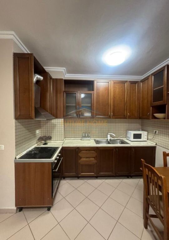 Rent, Apartment 1+1 Bogdanëve Street, Tirana.