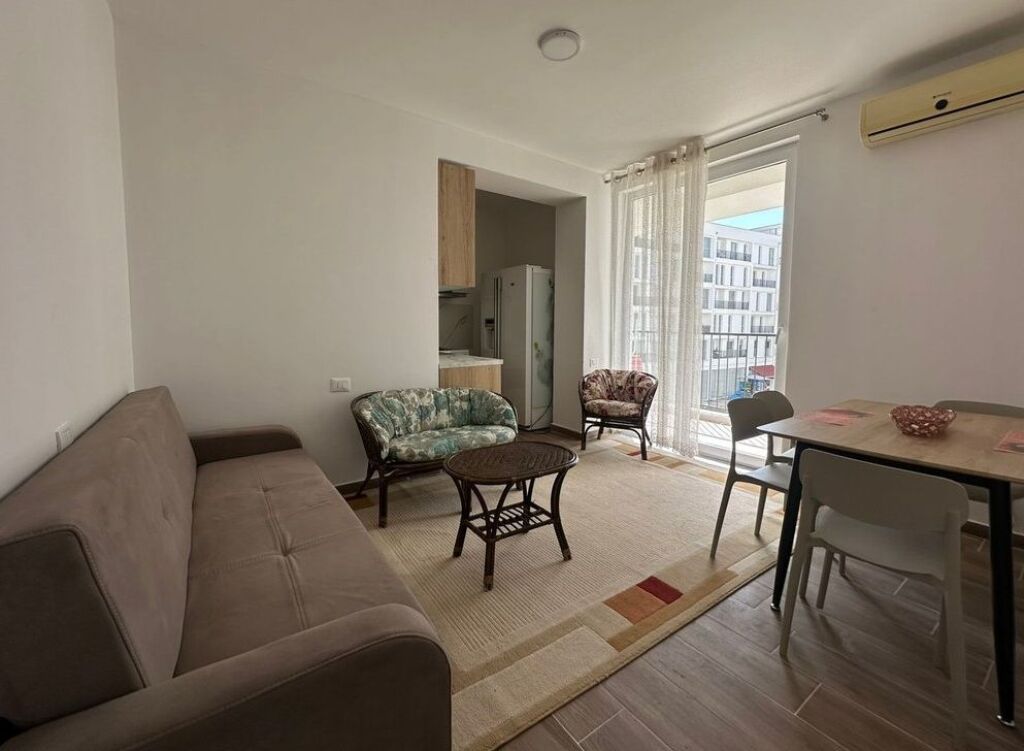 2+1 apartment for rent at 5 May street