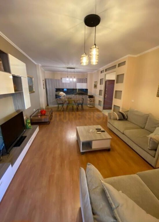 Affitto, Appartamento 1+1, Via Elbasani, Tirana.