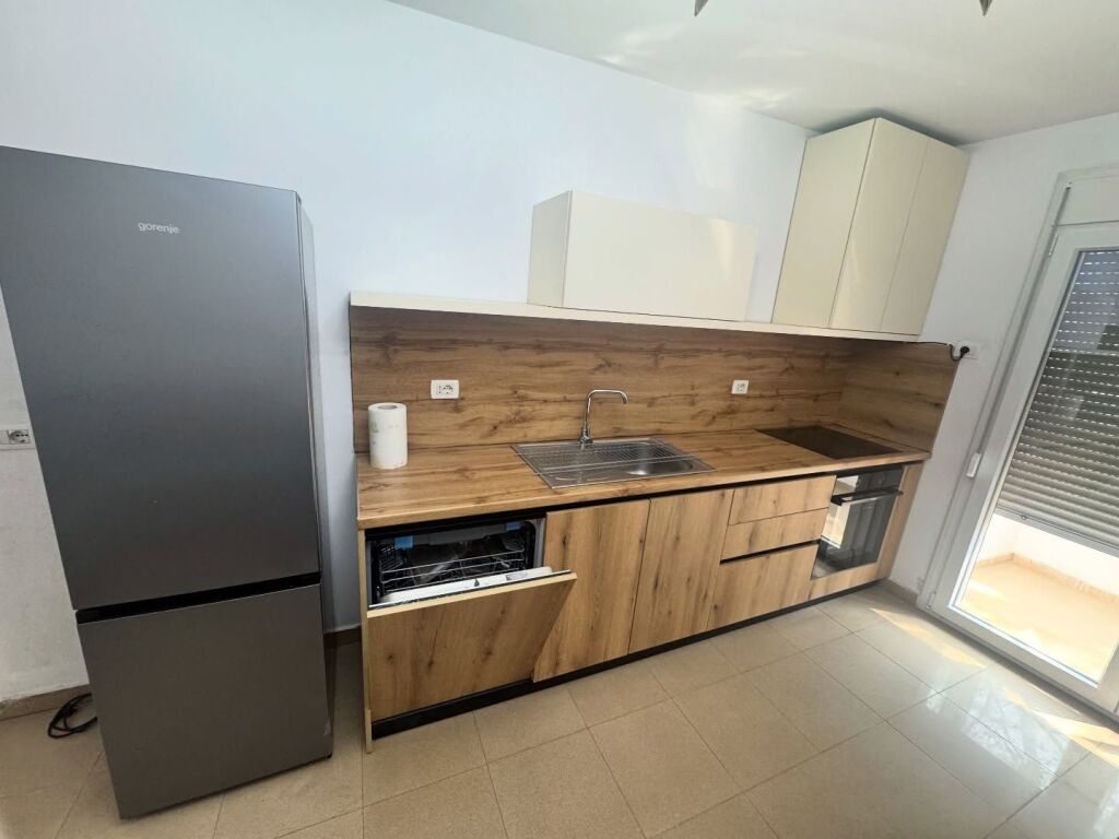 🏡 Apartment 2+1 for Rent – Vasil Shanto Crossroad