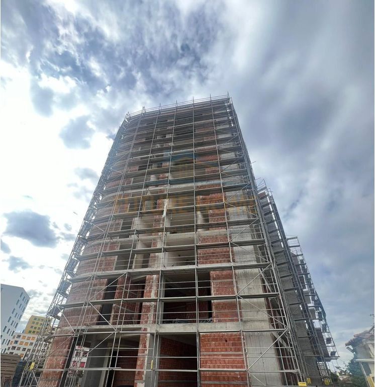 For sale, Apartment 1+1, Ali Demi, Tirana.