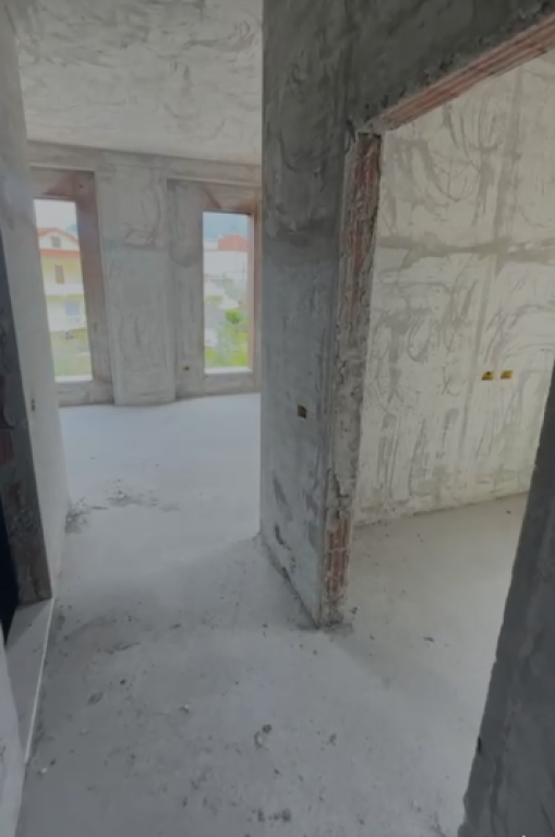 Appartamento 1+1 in vendita, 69 m², 72.000 € a Paskuqan