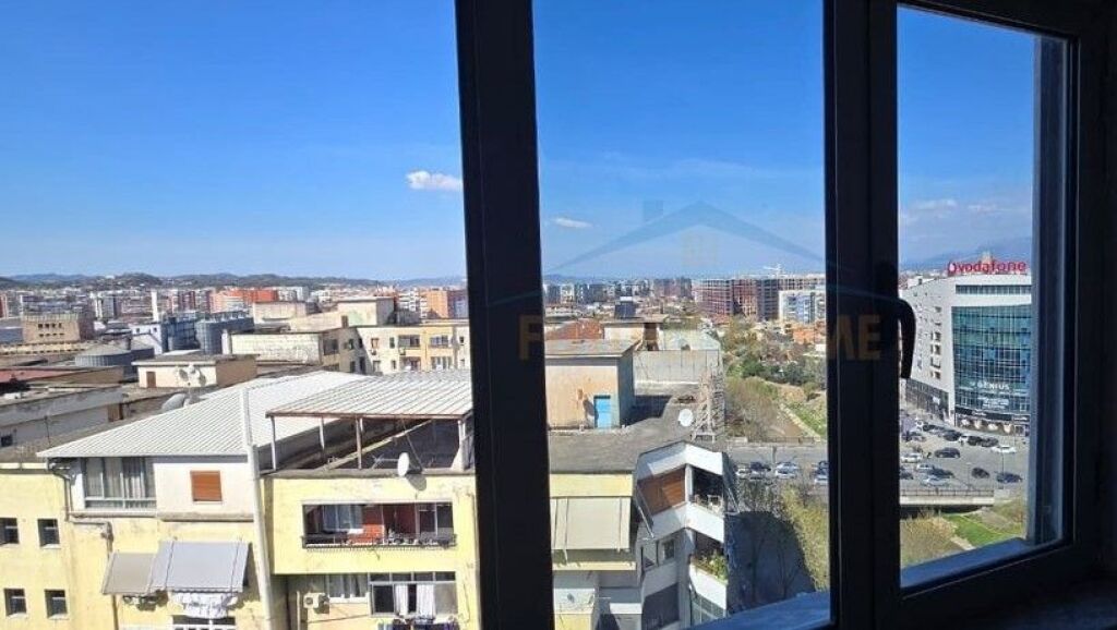 Affitto, Appartamento 1+1, Palazzo con freccia