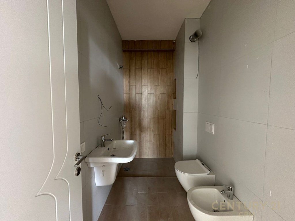 Zyre Per Qira Tek Golden Tower Tek Mine Peza!