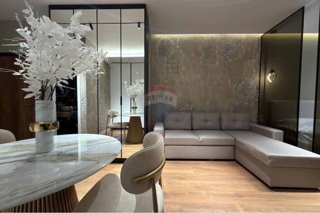 🏡 Super Studio Apartment for sale – Skënderbej Square