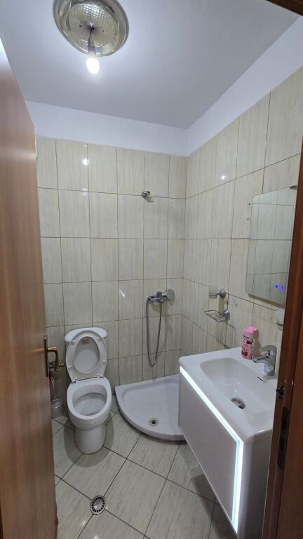 Qera , Apartament 1+1 , Pallati me shigjeta