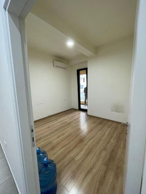 Office space for rent - 21 Dhjetori