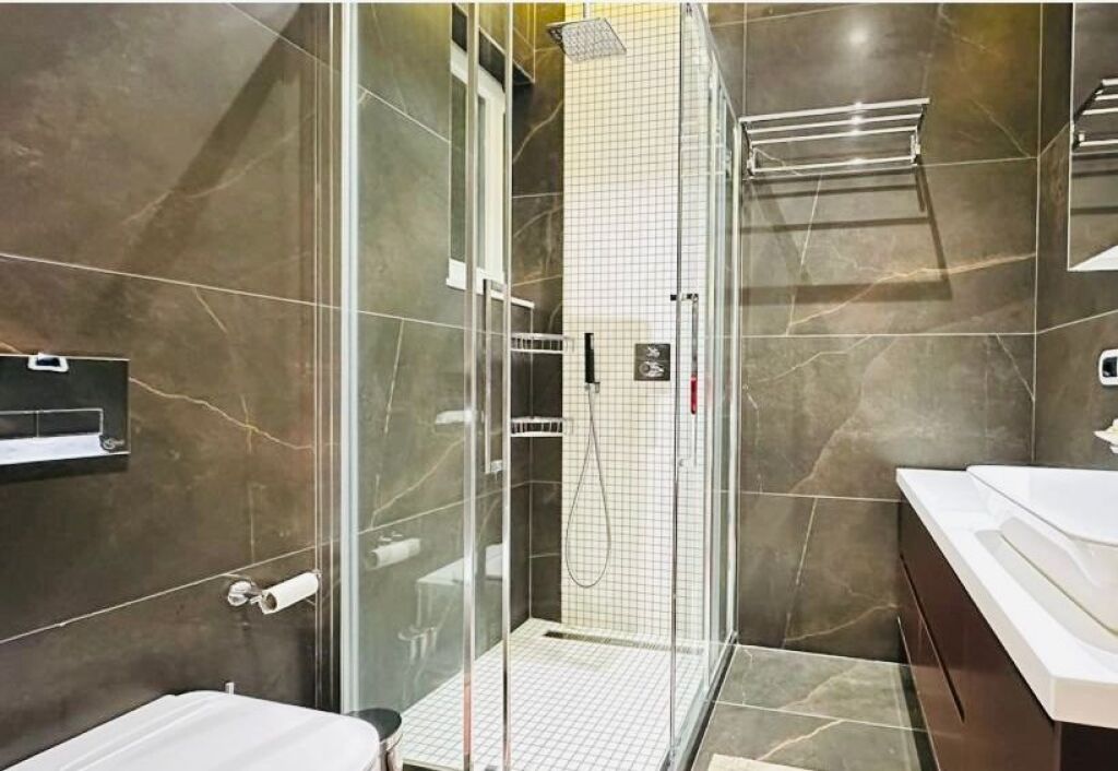 1+1 apartment for rent near the Botanical Garden near the Mosque!