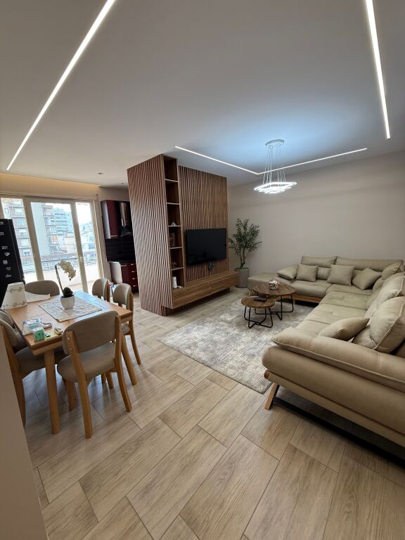 Jepet me qera apartament 2+1