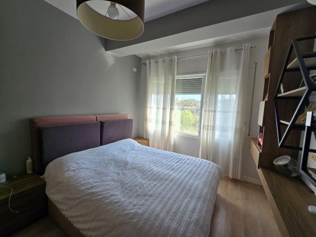 Shitet Duplex Modern tek Kodra e Diellit 2