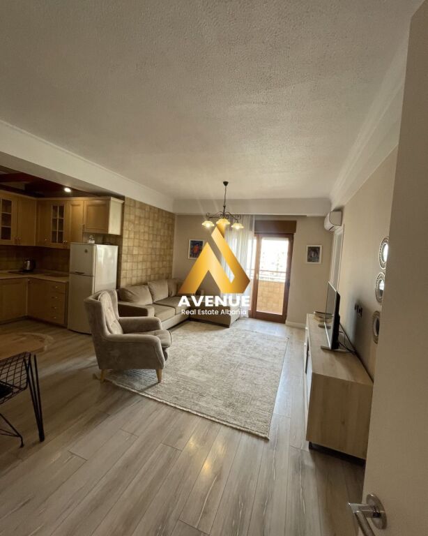 APPARTAMENTO 2+1+2 IN AFFITTO – CENTRO, PIAZZA SKENDERBEJ