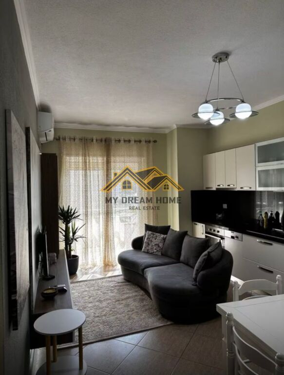 Appartamento 1+1 in affitto presso Shkembi Kavajes, Durrës