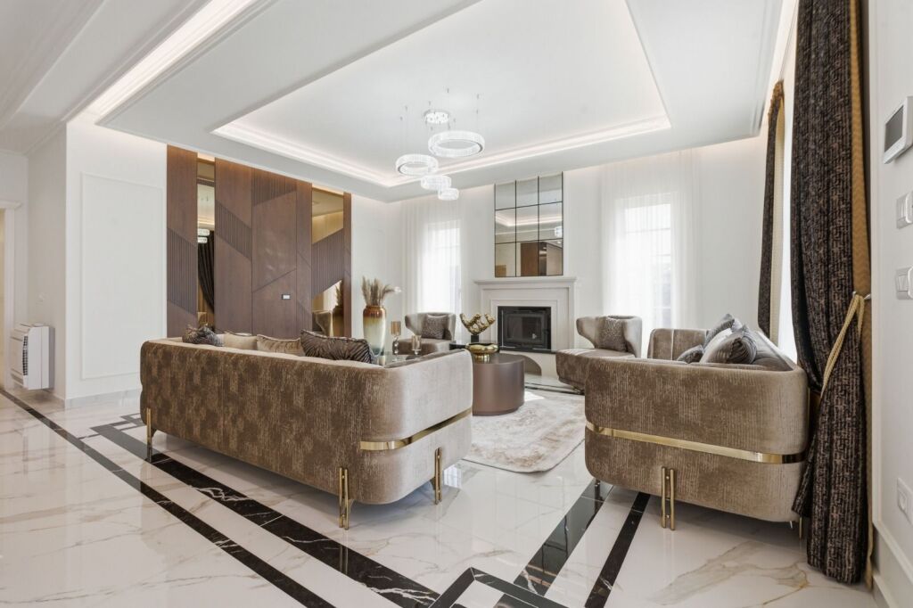 Villa di lusso a 5 km dalla costa di Qerreti, strada Shengjergj (anello nord Kavaje)