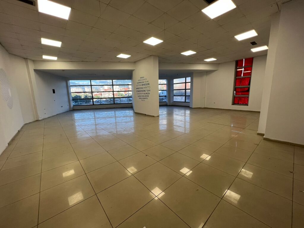 Business premises for rent, 1400€, Astir, near Unaza