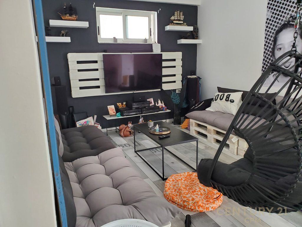 Shitet Ndërtesë + Truall pranë Shkollës "Sami Frashëri" – Mundësi Ideale për Banim ose Investim 300,000 €