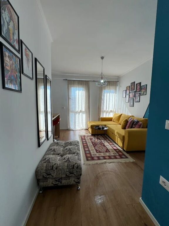 Mine Peza Jepet me Qera  Apartament 1+1