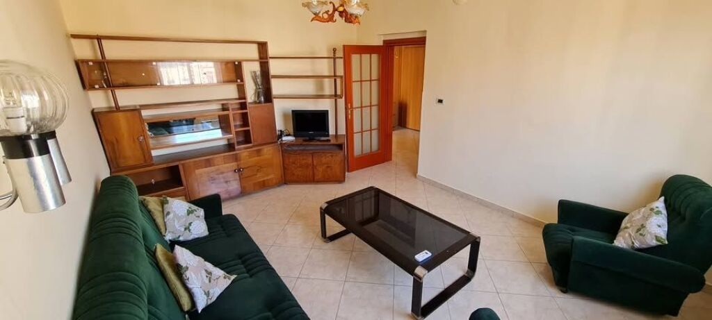 Apartment 2+1 for rent Pazari i Ri !