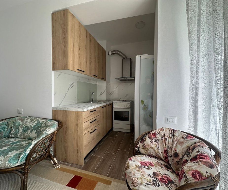 2+1 apartment for rent at 5 May street