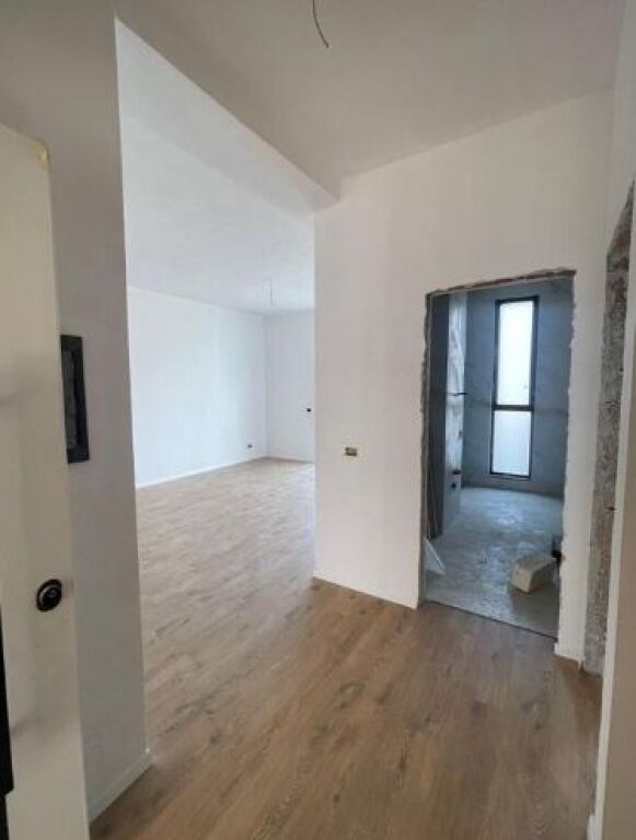 Shitet apartament 1+1 – stil modern dhe zonë e qetë