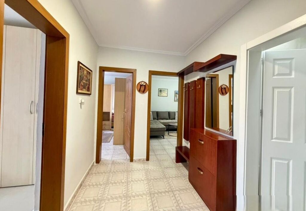 affittasi 2+1 a xhamllik