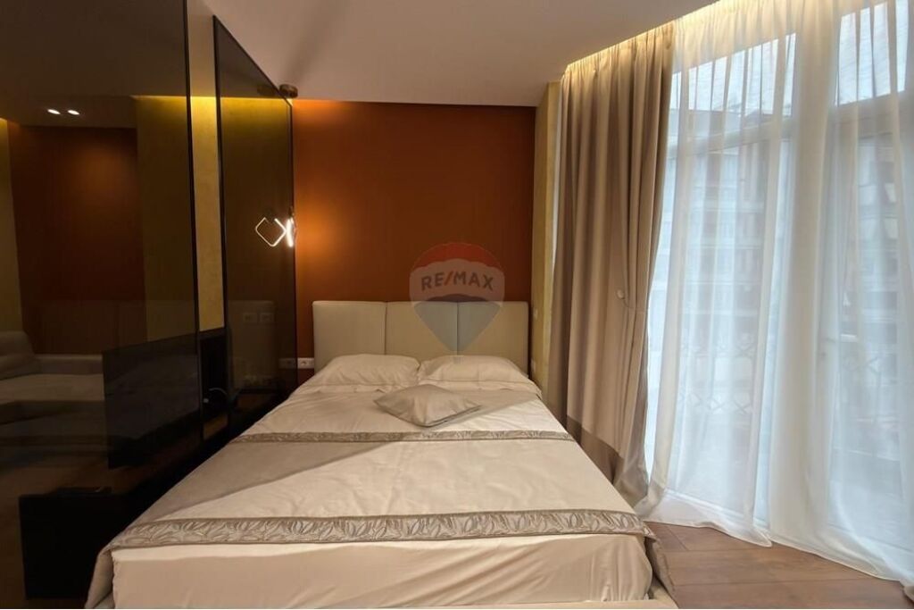 🏡 Appartamento monolocale di lusso in vendita – Piazza Skënderbej