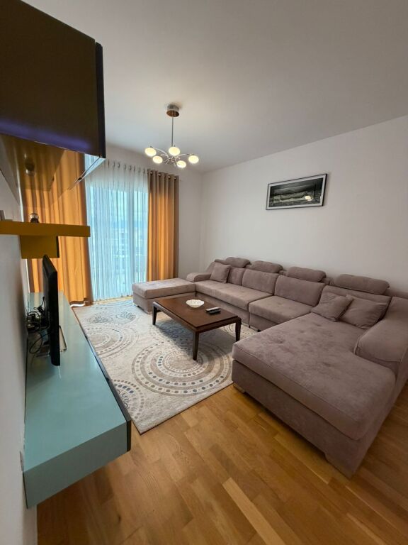 Appartamento 2+1+2 in affitto – Giardino Botanico, Tirana